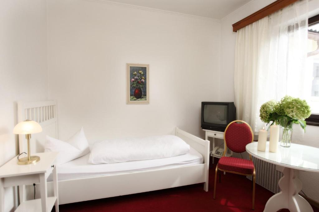Hotel Zum Stemplinger Hansl ハウツェンベルク エクステリア 写真