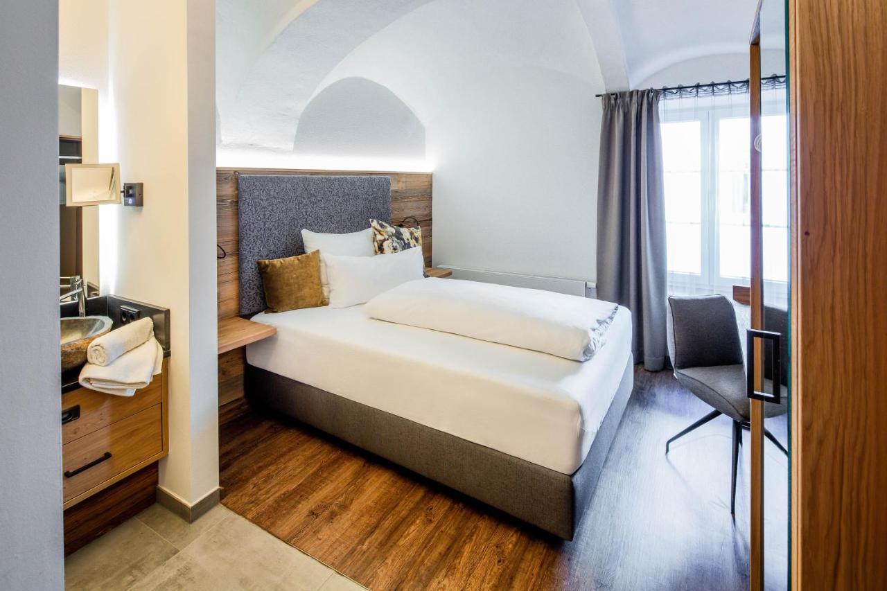 Hotel Zum Stemplinger Hansl ハウツェンベルク エクステリア 写真